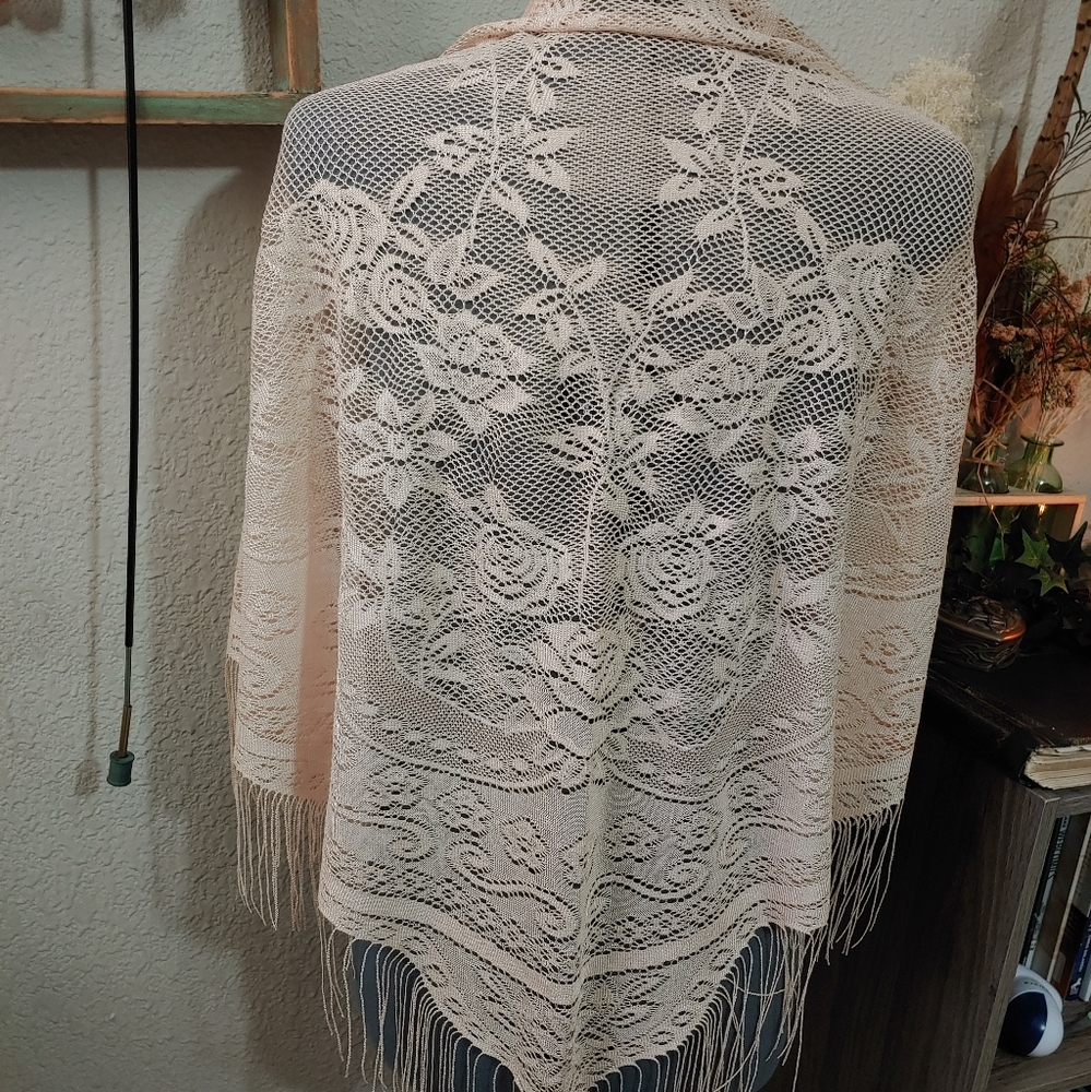 Vintage Lace Shawl